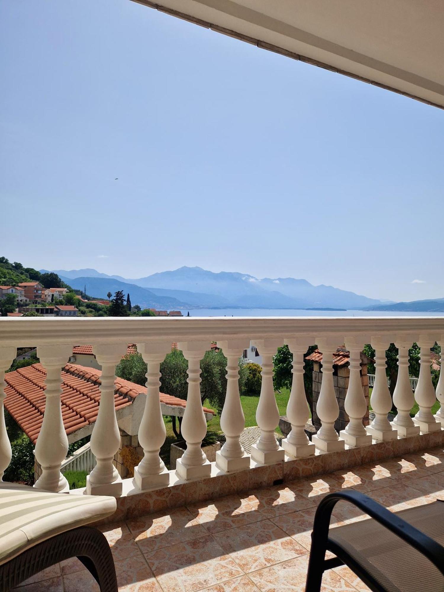 Monte Aria Panorama Suites Herceg Novi Quarto foto