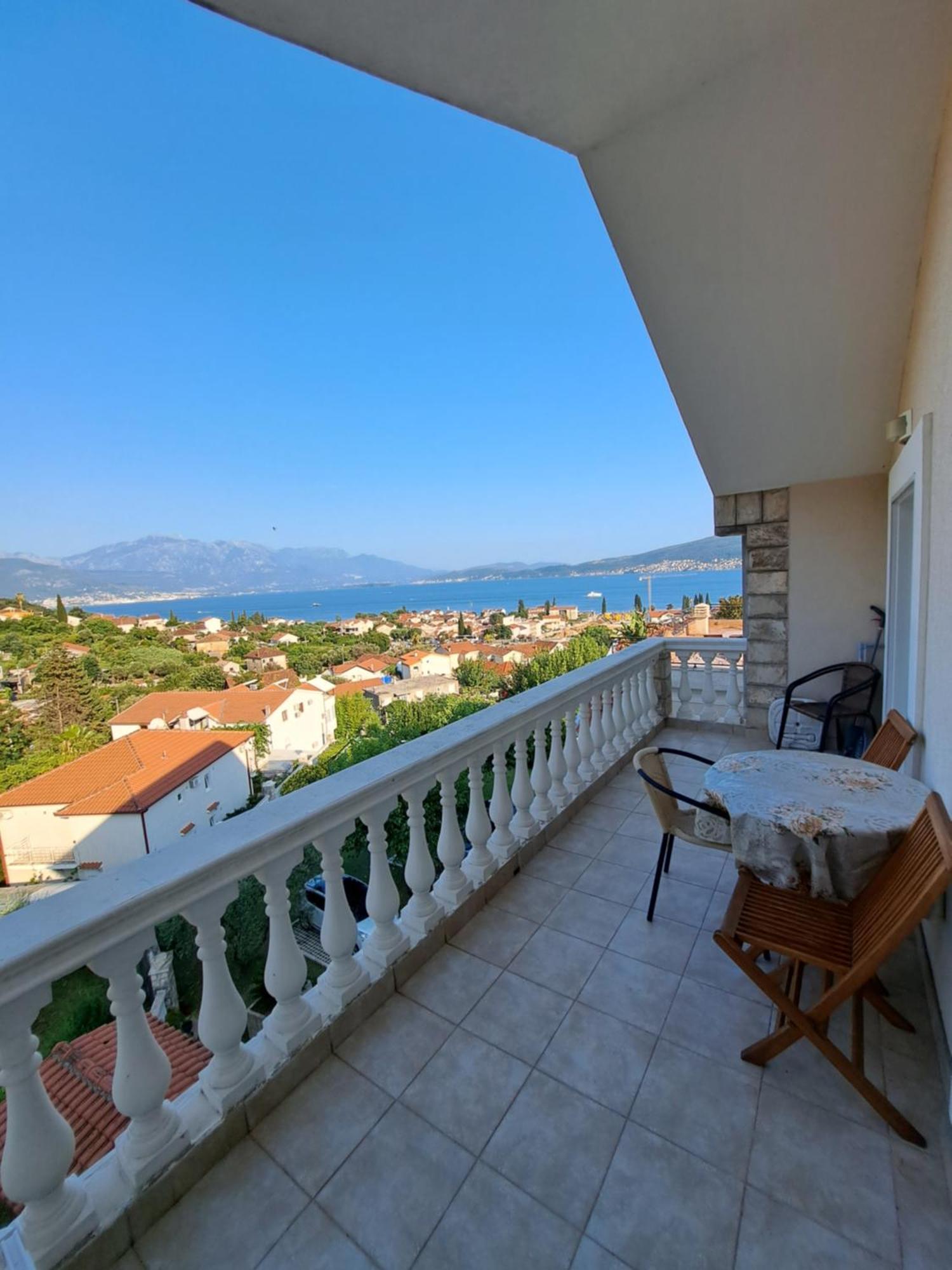 Monte Aria Panorama Suites Herceg Novi Quarto foto